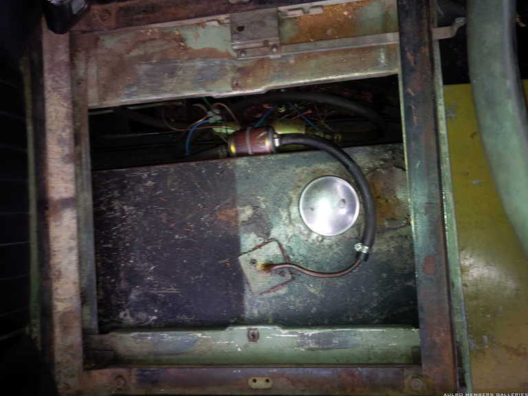 S3 wagon diesel aux tank under the drivers seat