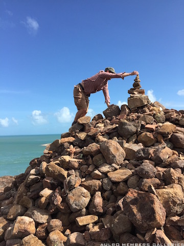 IMG_1911_Cairn_at_Tip