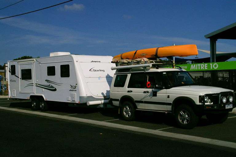 424878_235201183240447_1994848750_n