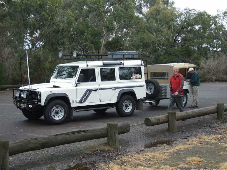 Defender &amp; matching trailer