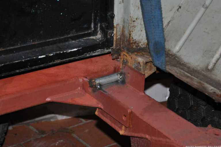 Firewall mock up with tyres